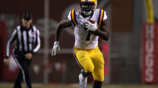 LSU's Fournette sitting out bowl, ending collegiate career