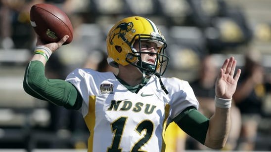 NDSU reverses SDSU to move into FCS semifinals (Dec 10, 2016)