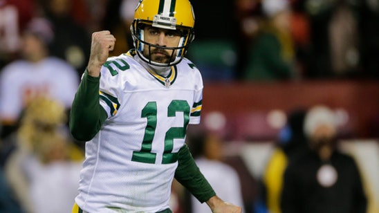 Rodgers, Packers look to keep roll going against Bears