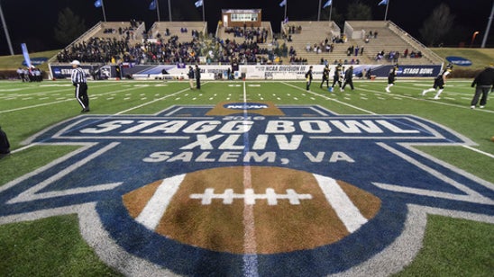 Mary Hardin-Baylor beats Wis.-Oshkosh 10-7 for Div III title