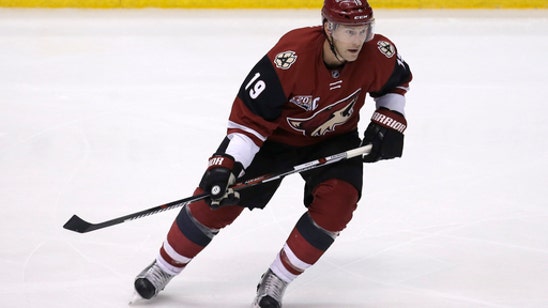 Past and future of Arizona hockey face off in desert