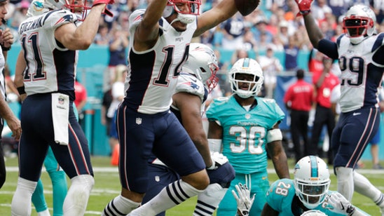 Patriots clinch home-field advantage by beating Dolphins