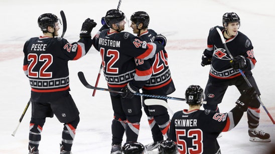 Aho scores 2, including 0T winner, as Hurricanes beat Bruins (Jan 08, 2017)