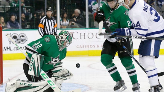 Stars get goalie Peters from Coyotes in prospects-heavy deal