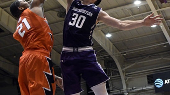 Illinois pulls away late to upset rival Northwestern 68-61 (Feb 07, 2017)