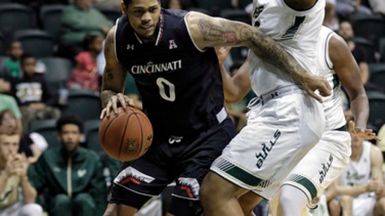 Johnson, Clark lead No. 18 Cincinnati past USF 68-54 (Feb 15, 2017)