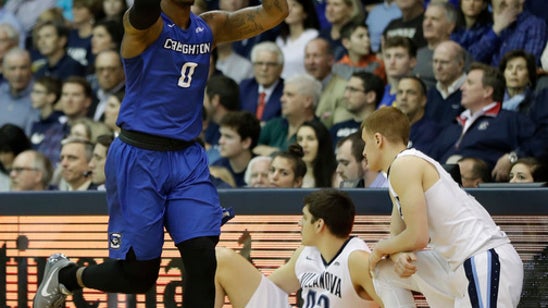 Paschall, Jenkins lead No. 2 Villanova past No. 23 Creighton (Feb 25, 2017)