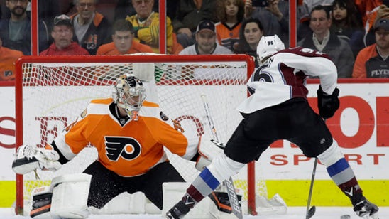 Simmonds scores 2 goals to lead Flyers past Avalanche 4-0 (Feb 28, 2017)