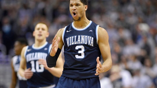 Kansas, Villanova, UCLA and Gonzaga stay 1-4 in AP poll