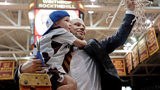 10 years after Prosser's death, protege makes tourney run