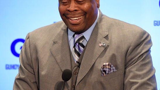 Back at Georgetown, Ewing eyes 'new era' as basketball coach