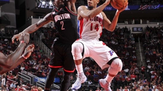 Johnson hits late 3-pointer, Pistons beat Rockets 114-109 (Apr 07, 2017)