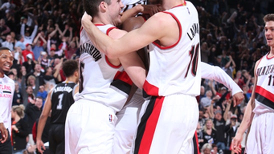 Vonleh's layup gives Portland a 99-98 win over the Spurs (Apr 10, 2017)