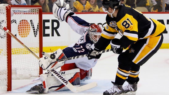 Fleury makes late start, Penguins rush by Blue Jackets 3-1 (Apr 12, 2017)