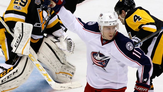 Blue Jackets' Calvert suspended 1 game for hit on Kuhnhackl
