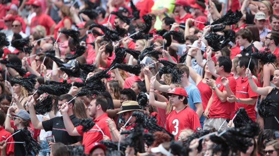 Fromm shines, Eason 'electric' at times in Dogs' spring game