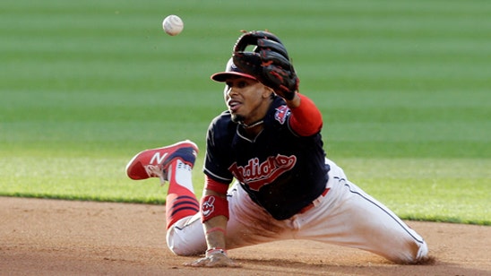 Astros' Keuchel wins again; Altuve OK after scary collision (Apr 25, 2017)