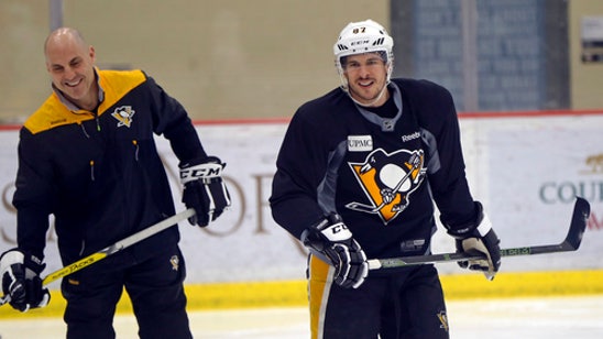 Penguins star Crosby returns to practice after concussion
