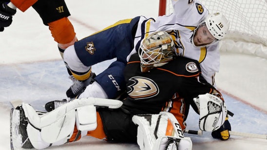 Gibson out, Bernier makes 1st playoff start in net for Ducks