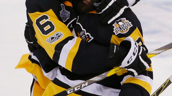 Pens' Nick Bonino on crutches, game-time decision for Game 3