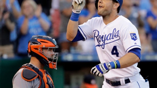 LEADING OFF: Gennett follows 4-HR game; Kershaw vs Strasburg