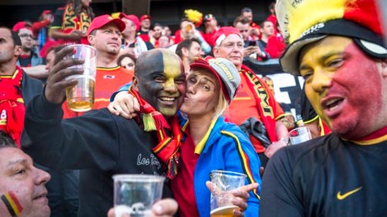 Mertens leads Belgium to 2-0 win over Estonia