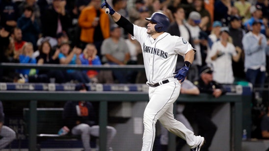 Mike Zunino continues tear, leads Mariners past Tigers 6-2 (Jun 19, 2017)