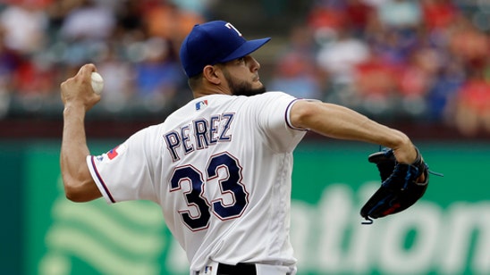 Rangers put Perez on DL after LHP hurts right thumb at hotel