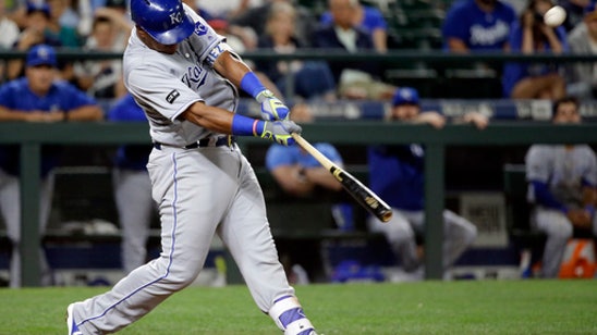Perez homers in 10th to give Royals 9-6 win over Mariners (Jul 05, 2017)