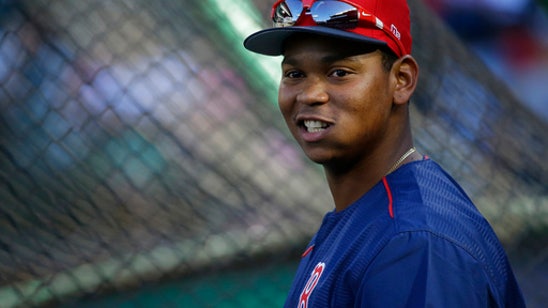 Prize rookie Devers joins Red Sox, expected to start Tuesday
