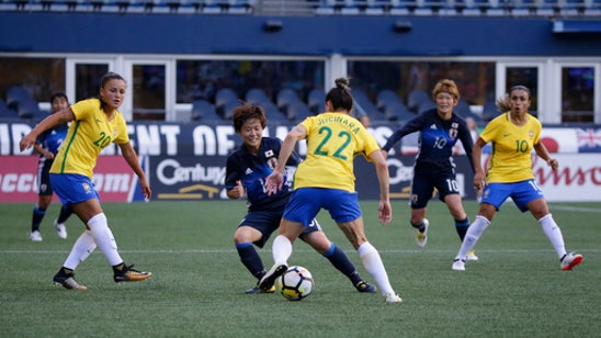 Marta mentors Brazilian and Orlando Pride teammate Camila