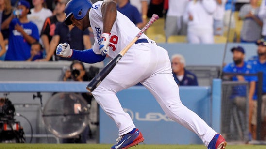 Farmer's 2-run double in 11th lifts Dodgers past Giants (Jul 30, 2017)