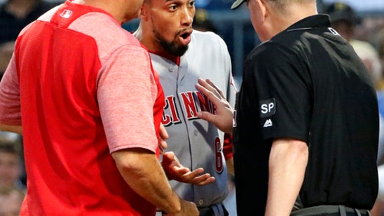 Kuhl's strong outing leads Pirates past Reds 6-0 (Aug 03, 2017)