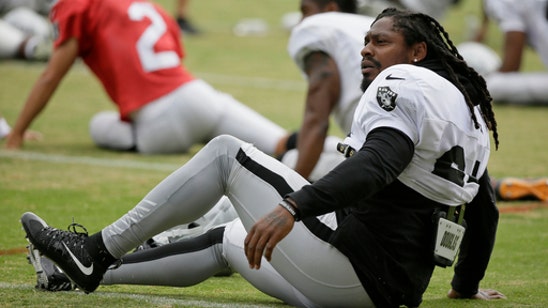 Marshawn Mania in wine country: Lynch big hit with Raiders