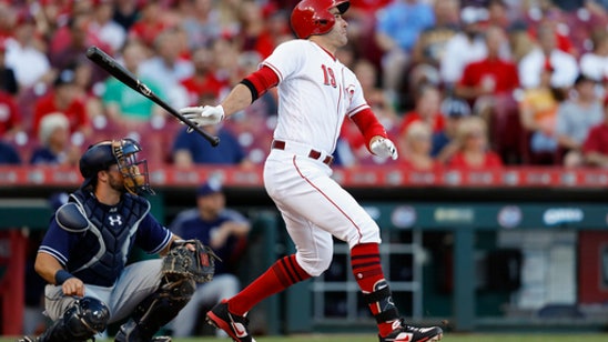 LEADING OFF: Davies goes for 14;  Votto on hitting streak