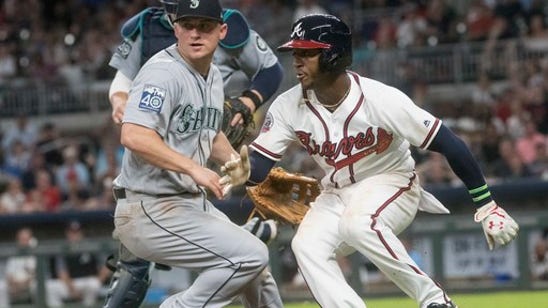Sims sharp, Braves score on crazy play, beat Mariners 4-0 (Aug 22, 2017)