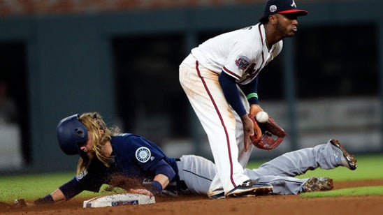Motter replaces injured Cano, lifts Mariners past Braves 9-6 (Aug 23, 2017)