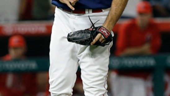 Simmons hits 3-run HR in 8th, Angels rally past Astros 7-6 (Aug 26, 2017)