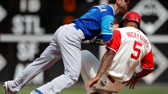 Hoskins homers, starts triple play; Phillies beat Cubs 6-3 (Aug 27, 2017)