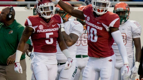 Hayden shines in debut as Arkansas downs Florida A&M 49-7 (Aug 31, 2017)