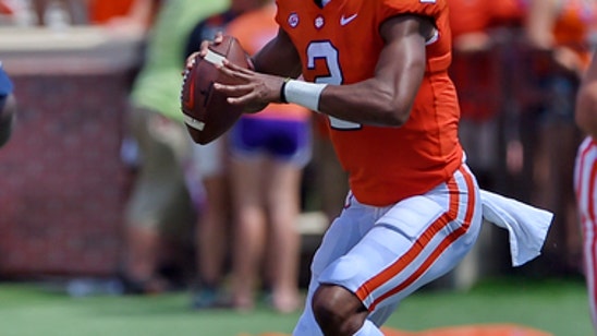 Bryant shines in debut as No. 5 Clemson beats Kent St 56-3 (Sep 02, 2017)