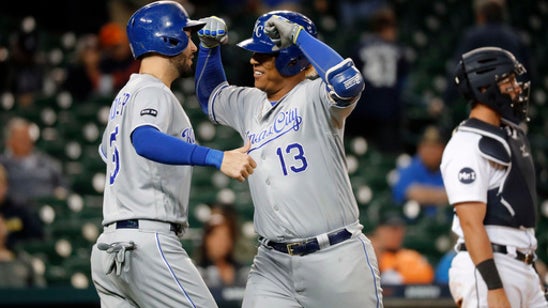 Perez homers twice as Royals rout Tigers 13-2 (Sep 06, 2017)