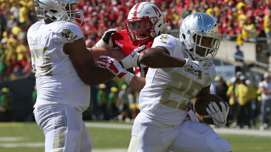 Herbert throws for 3 TDs and Oregon beats Nebraska 42-35 (Sep 09, 2017)
