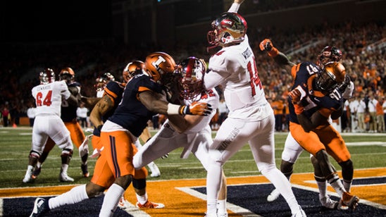 Young DB Hobbs setting tone for surprising Illini defense