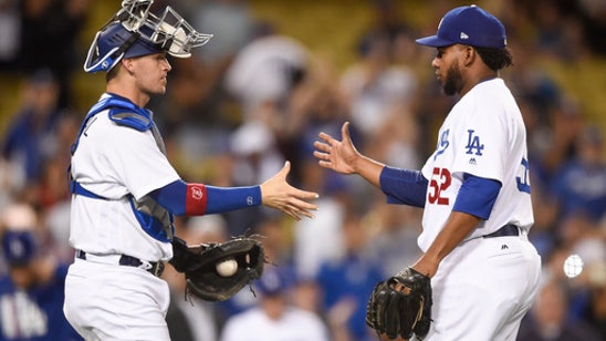 Darvish delivers as Dodgers beat Padres 9-3 for 100th win (Sep 25, 2017)