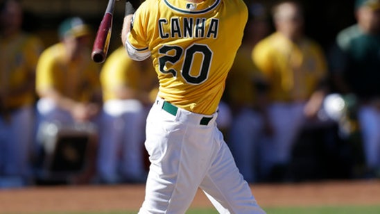 Canha's walk-off homer leads A's past Mariners, 6-5 (Sep 27, 2017)