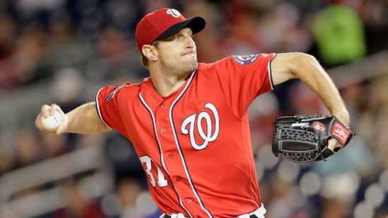 Nationals ace Scherzer exits with apparent leg injury