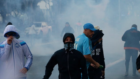 Cavani rescues PSG with late goal in 2-2 draw at Marseille