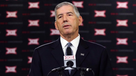 Senior-led Texas schools chasing Kansas in Big 12 race