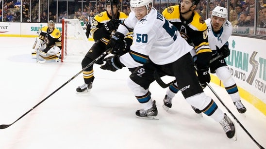 Heinen scores 2 to help Bruins beat Sharks 2-1 (Oct 26, 2017)
